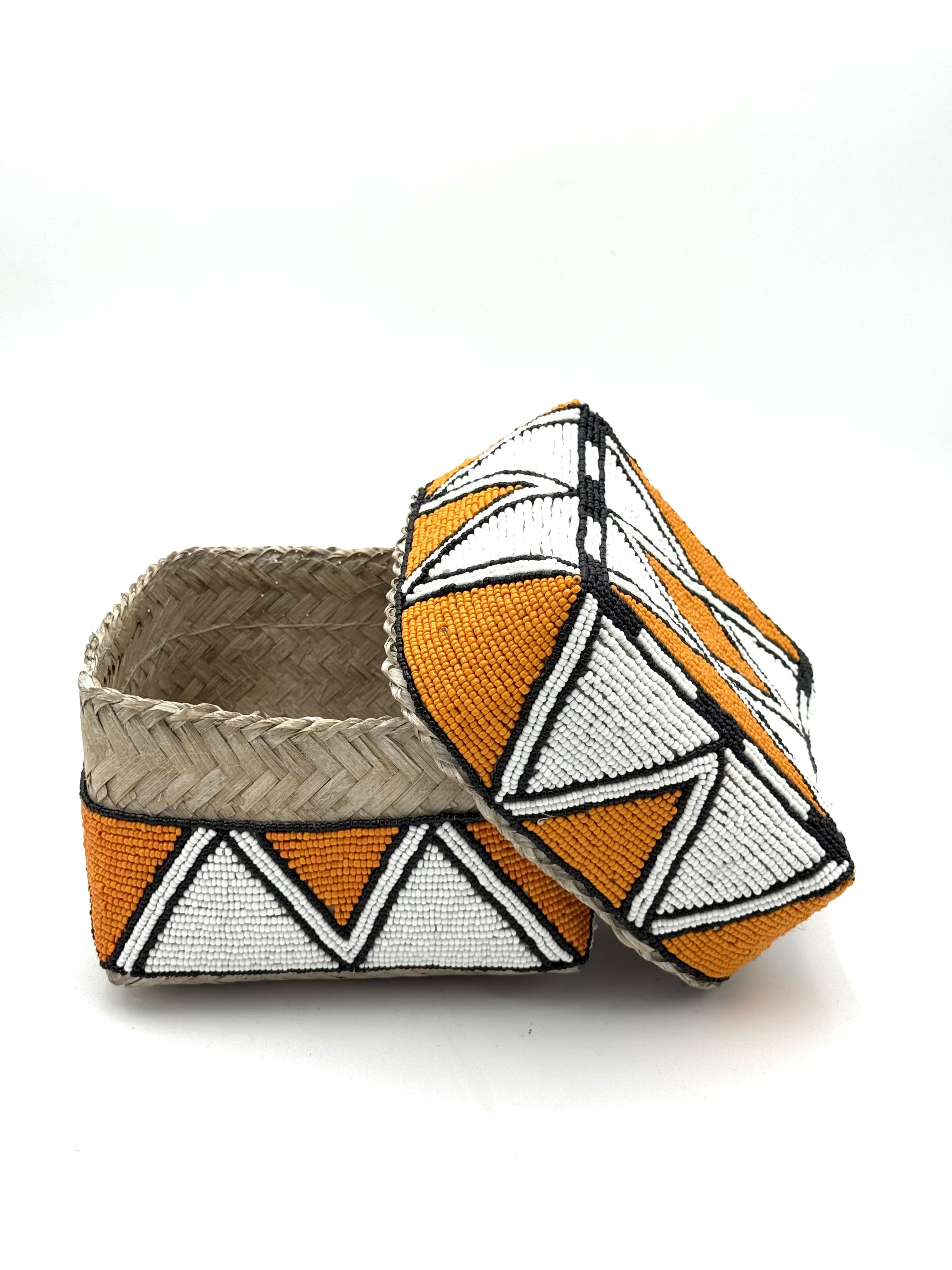 Scatole in bambù ricoperte di perline: Safari