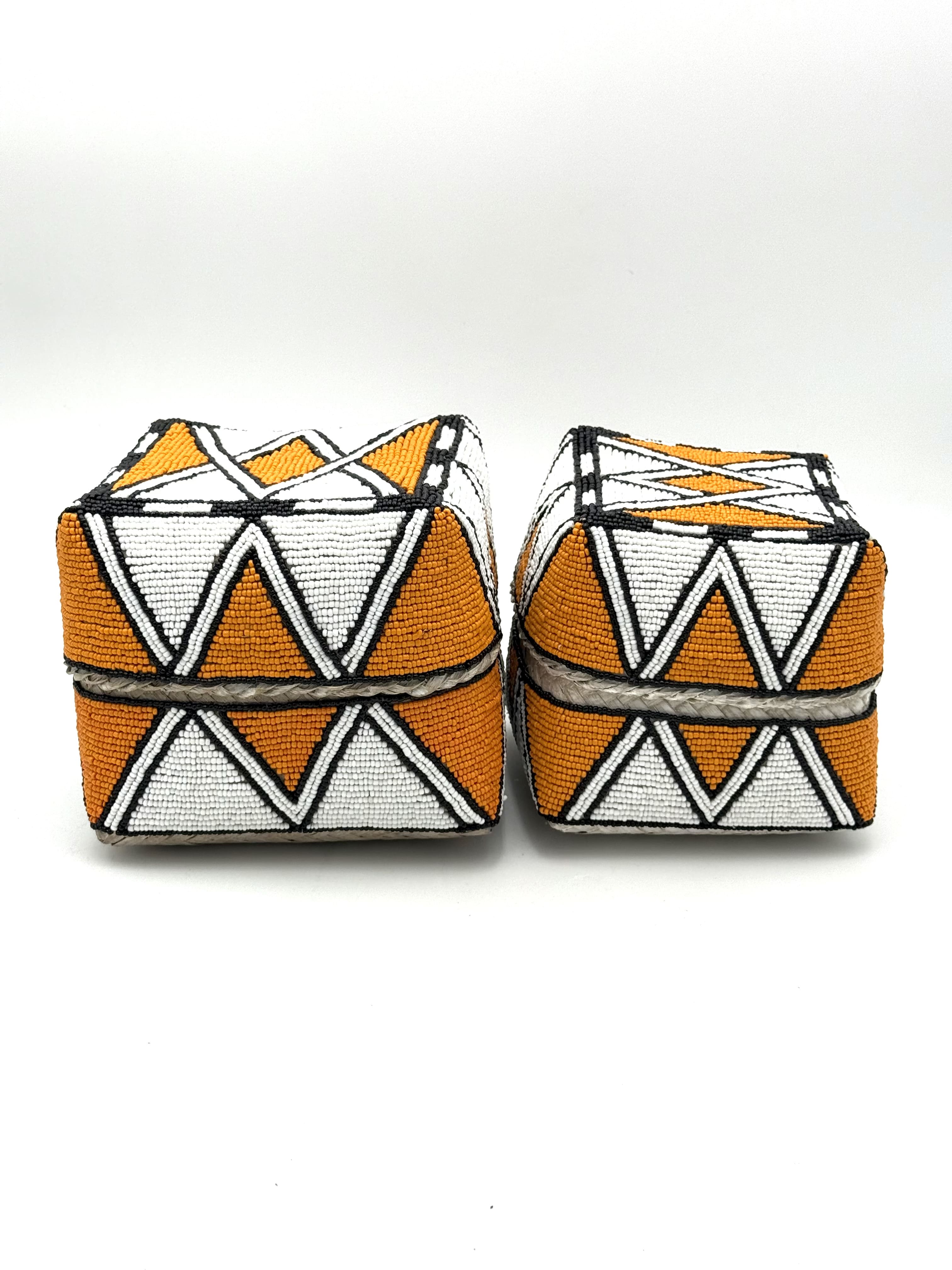 Scatole in bambù ricoperte di perline: Safari