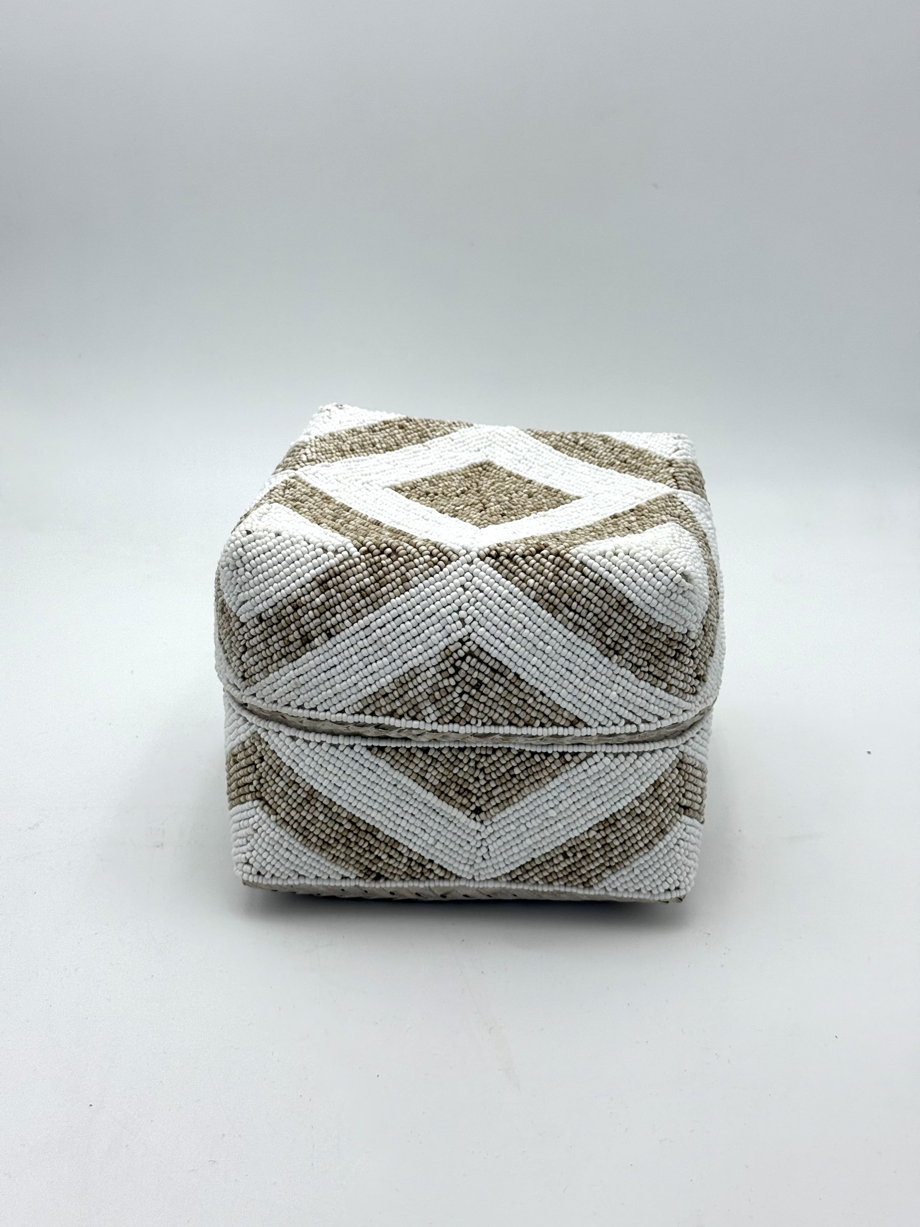 Scatole in bambù ricoperte di perline: Onda di cotone