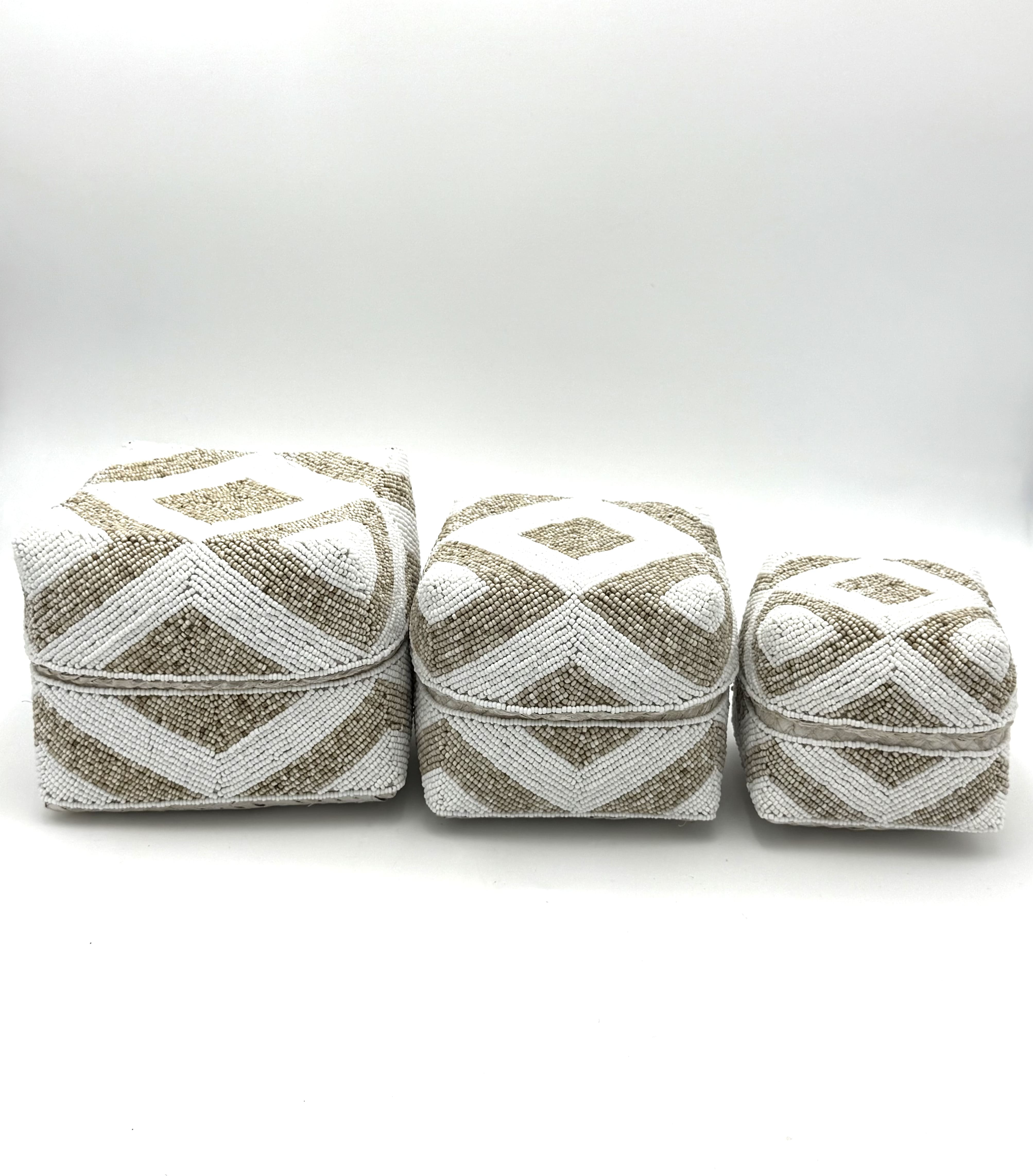 Scatole in bambù ricoperte di perline: Onda di cotone