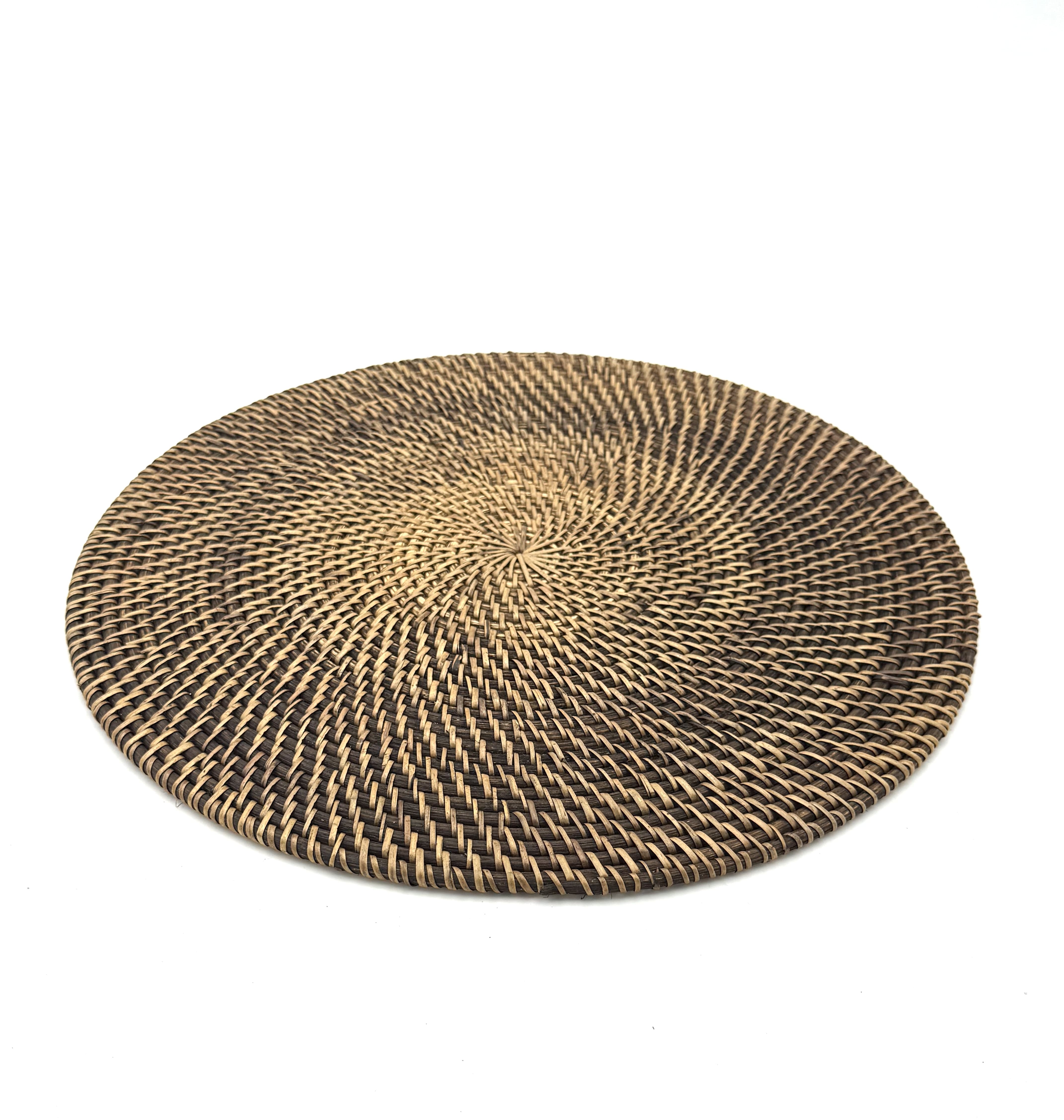 Sottopiatto intrecciato in rattan